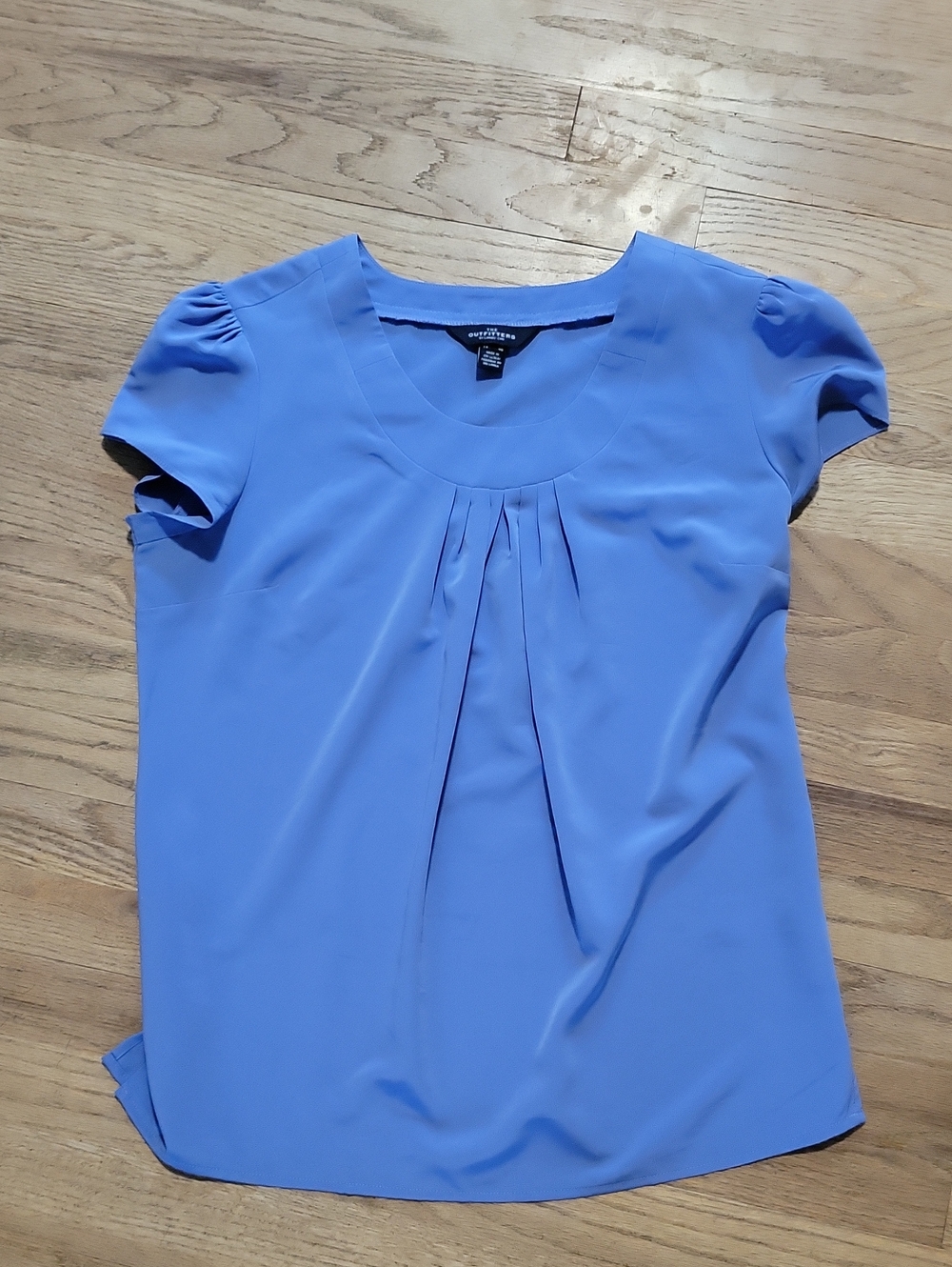 Lands End Sz 8 Periwinkle Short-Sleeve Pleated Front Blouse